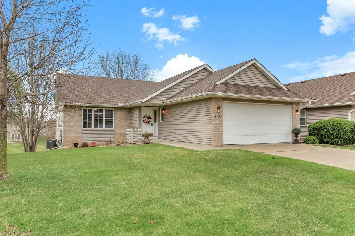 1735 Carleton DR, Hastings, MN 55033