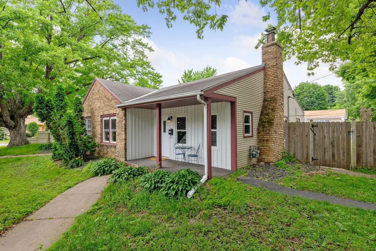 2530 W 50th ST, Minneapolis, MN 55410