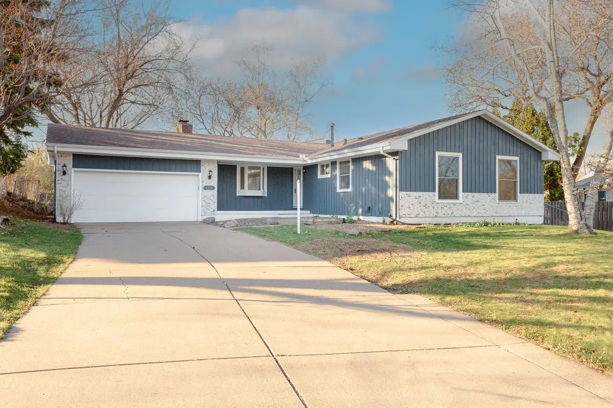 4608 W 99th ST, Bloomington, MN 55437