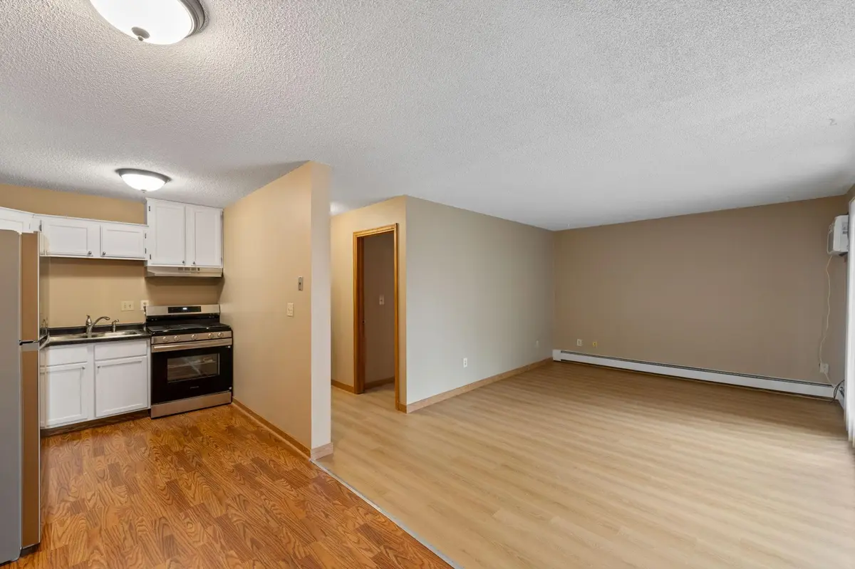7202 72nd LN N, Brooklyn Park, MN 55428