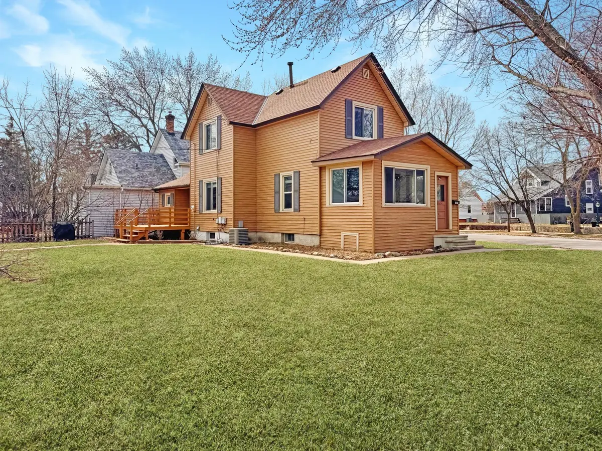 1624 1st ST N, Saint Cloud, MN 56303
