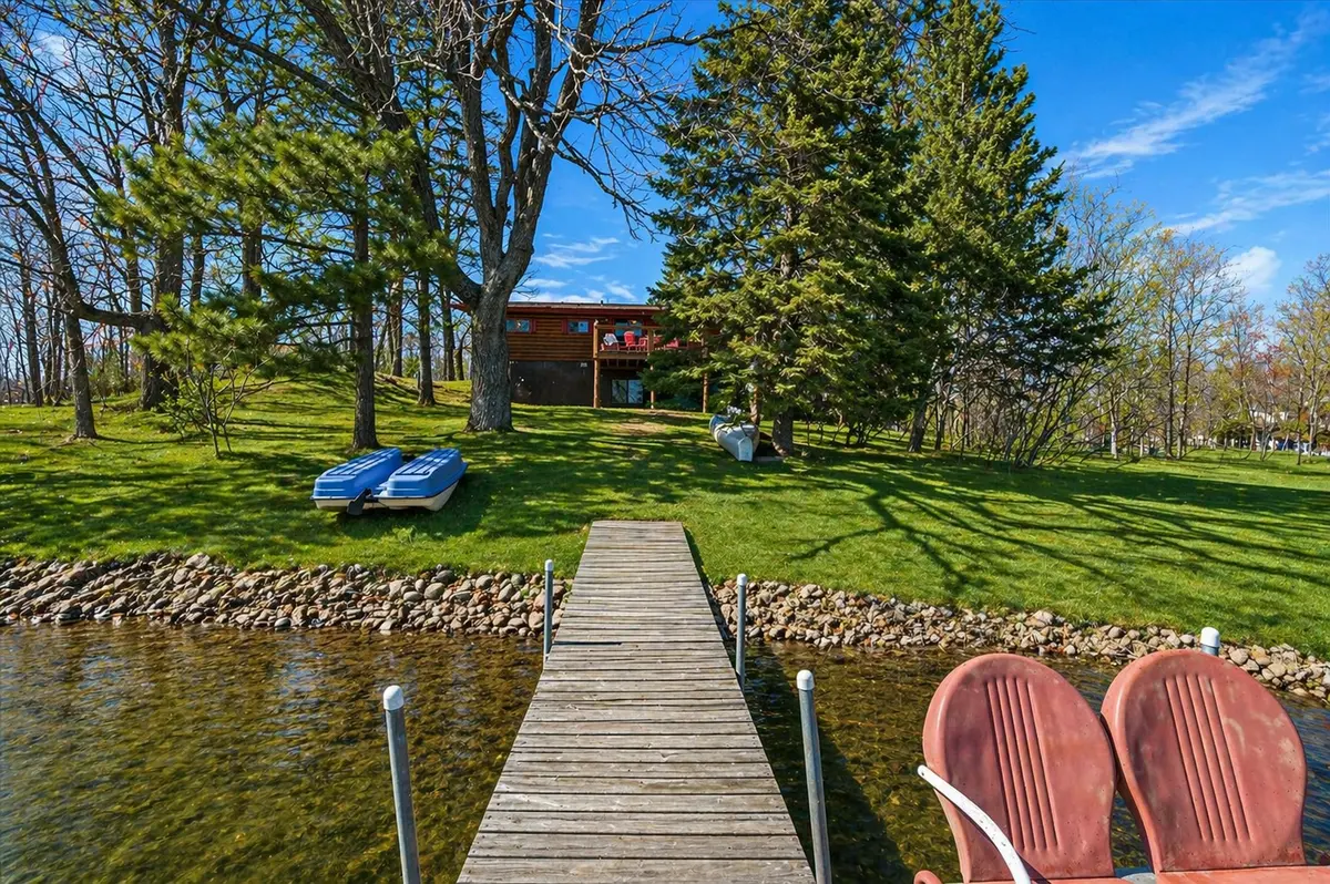 18986 Captive Lake RD, Garrison, MN 56450