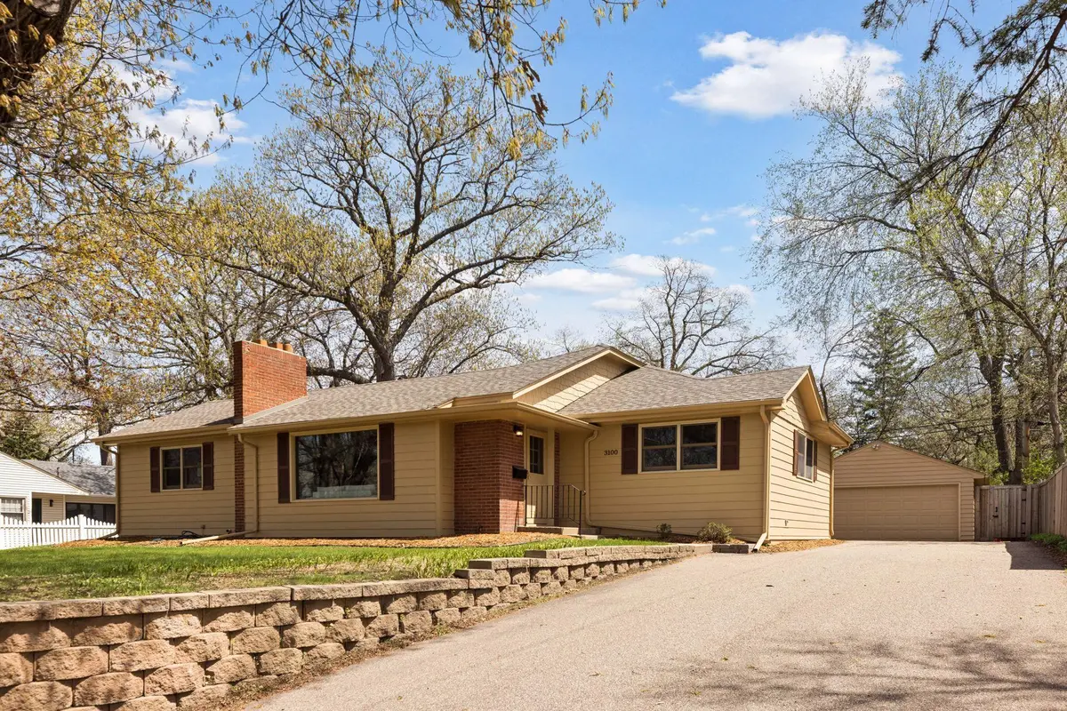 3100 Noble AVE N, Golden Valley, MN 55422