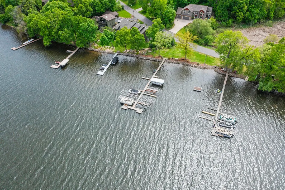 5946 W Bald Eagle BLVD, White Bear Twp, MN 55110