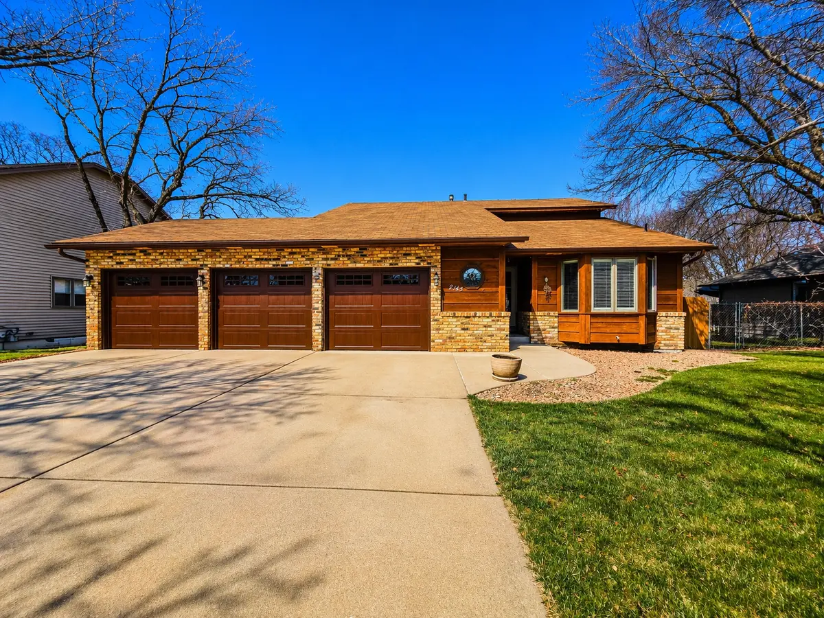 2143 128th LN NW, Coon Rapids, MN 55448