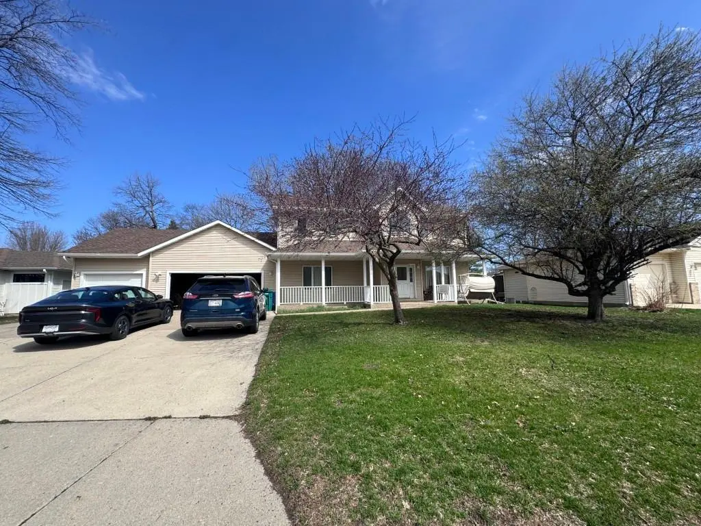 1372 20th ST NE, Owatonna, MN 55060