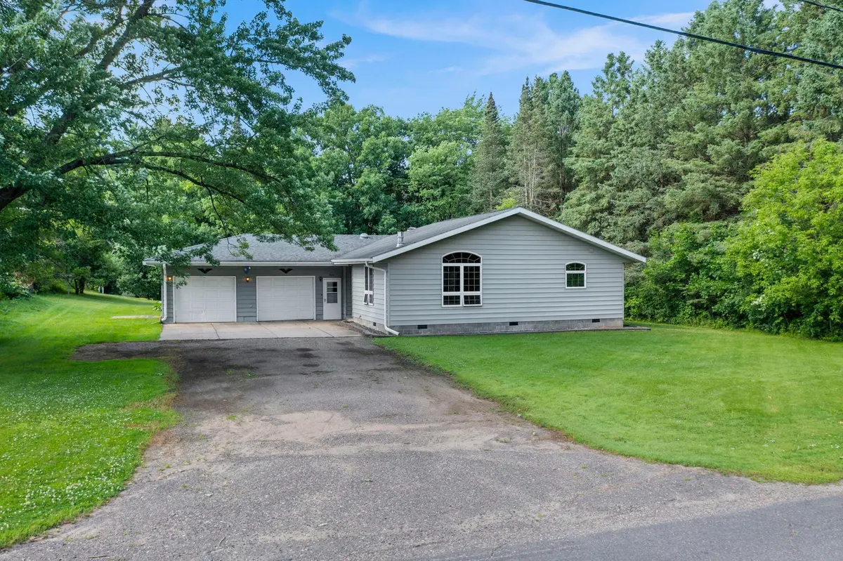 960 Sylvan ST, Cumberland, WI 54829