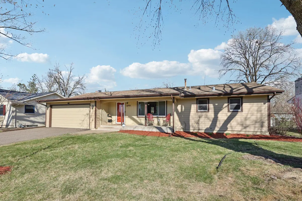 4740 Virginia AVE N, New Hope, MN 55428