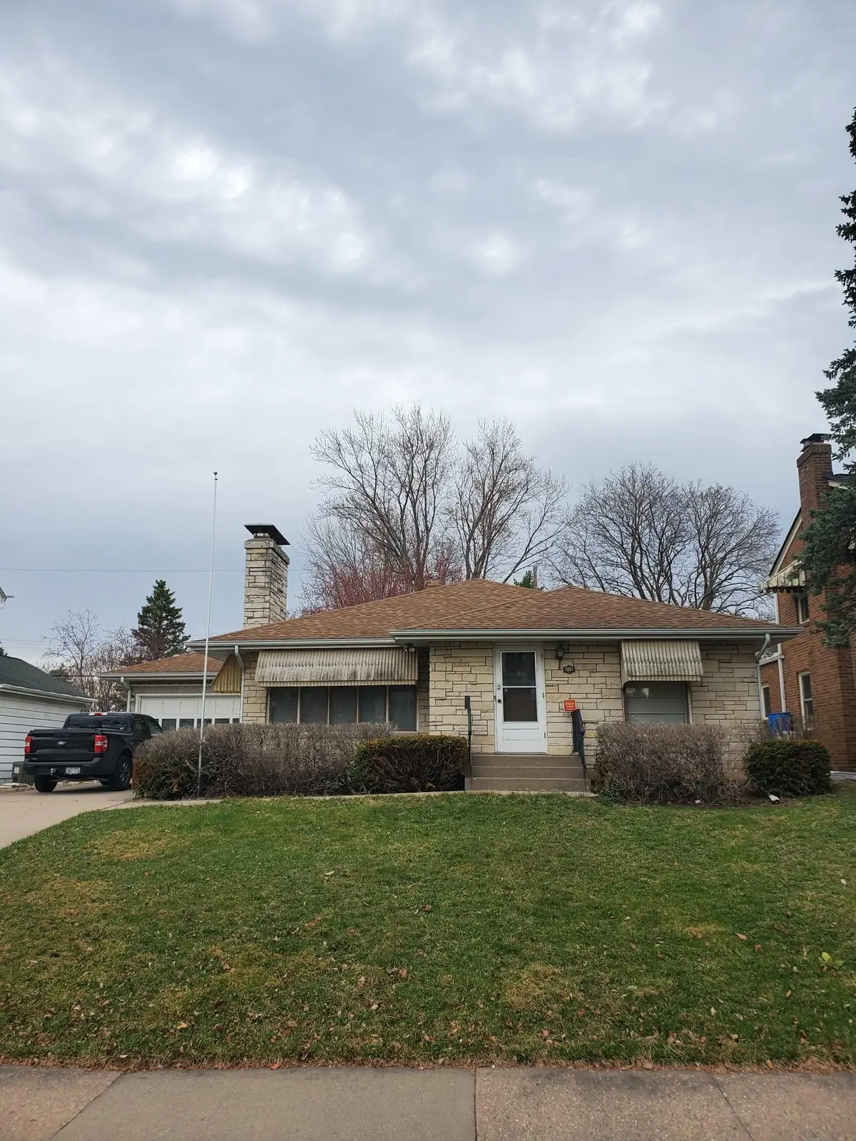 1009 Orange AVE E, Saint Paul, MN 55106