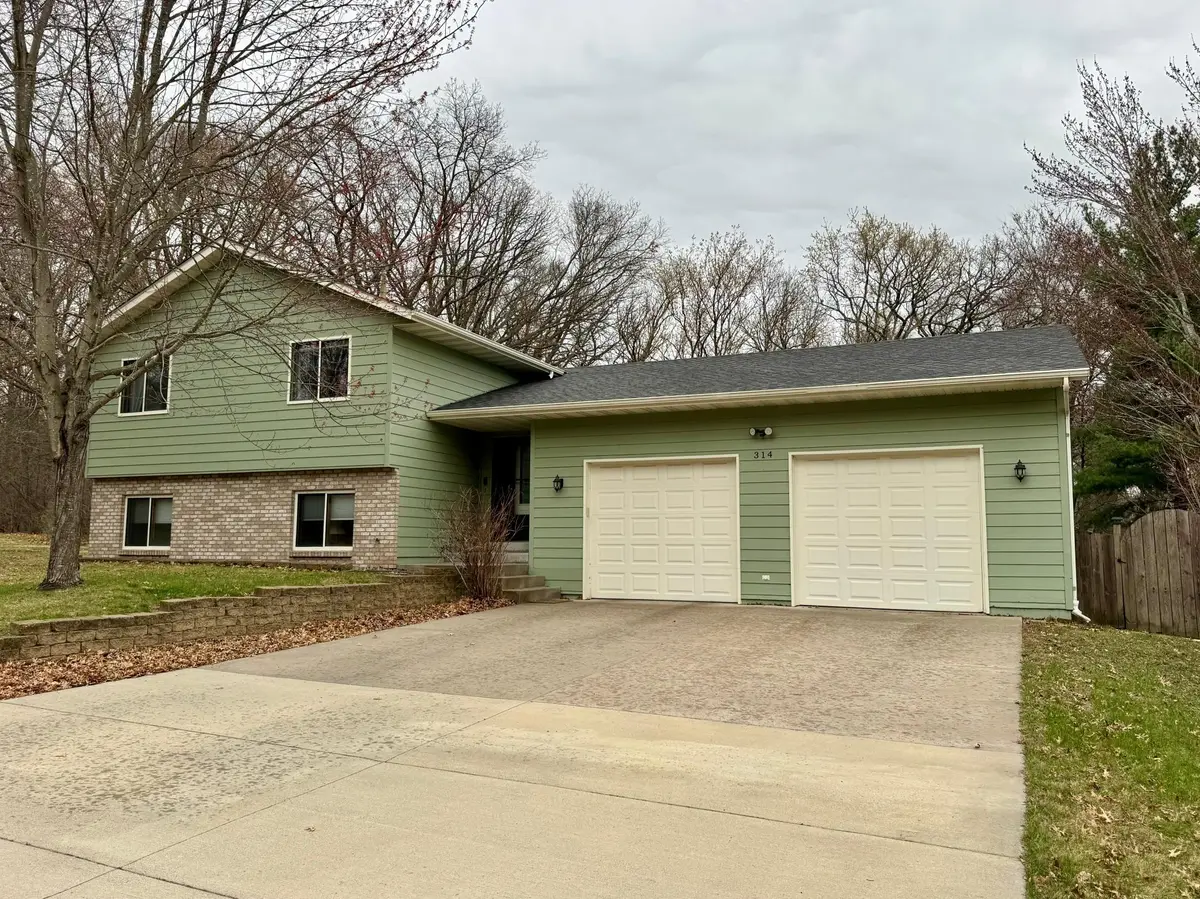 314 5th ST NE, Sartell, MN 56377