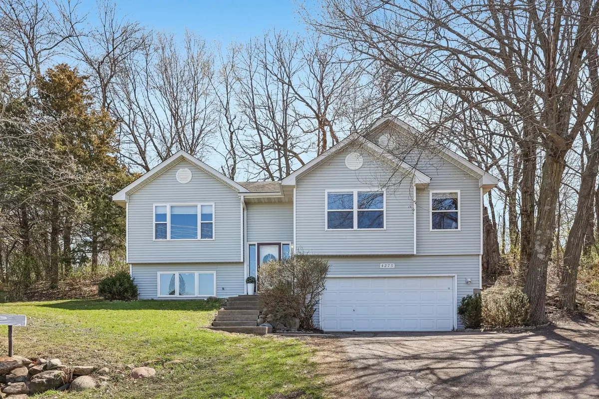 4275 Hanrehan Lake BLVD, Savage, MN 55378