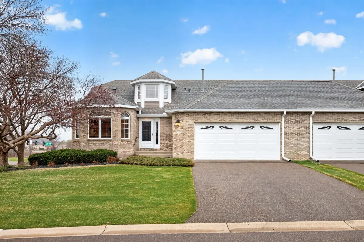 3605 Black Oaks LN N, Plymouth, MN 55446