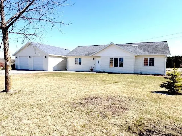 12710 Carow CIR, Frazee, MN 56544