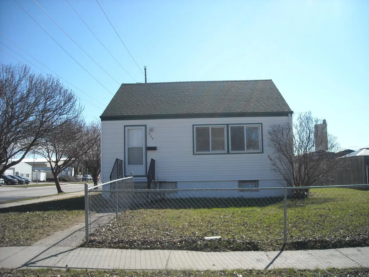 537 20th ST N, Fargo, ND 58102