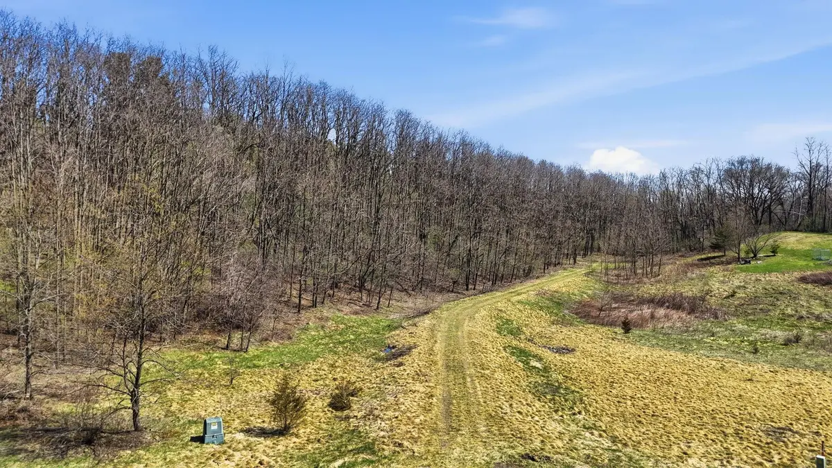 406 134th AVE, Houlton, WI 54082
