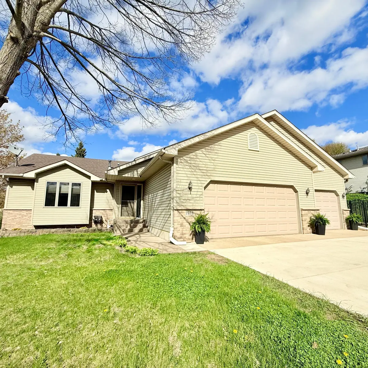 1978 Neal ST, Red Wing, MN 55066