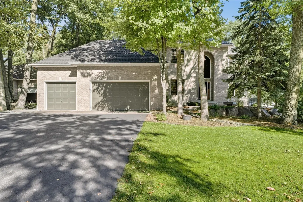 9550 Woodlawn PL N, Champlin, MN 55316