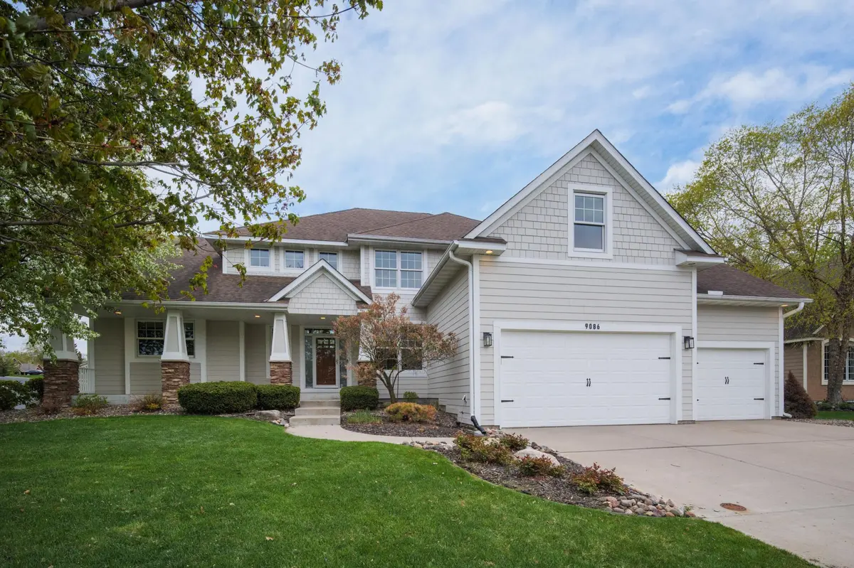 9086 Wildwood CIR, Shakopee, MN 55379