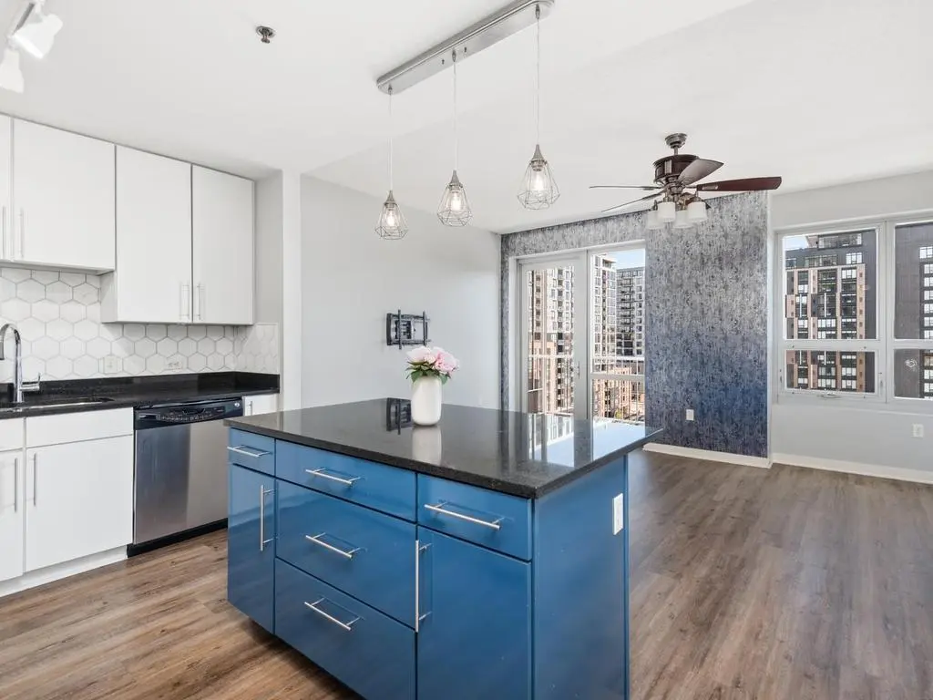 929 Portland AVE #804, Minneapolis, MN 55404