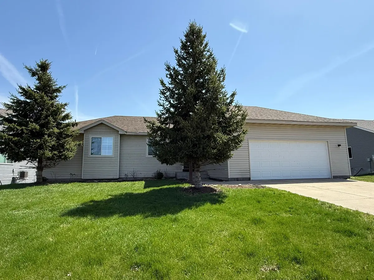 211 Fischer ST NW, Montgomery, MN 56069