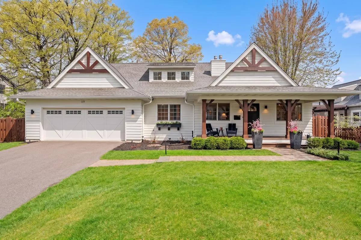 225 Broadway AVE N, Wayzata, MN 55391