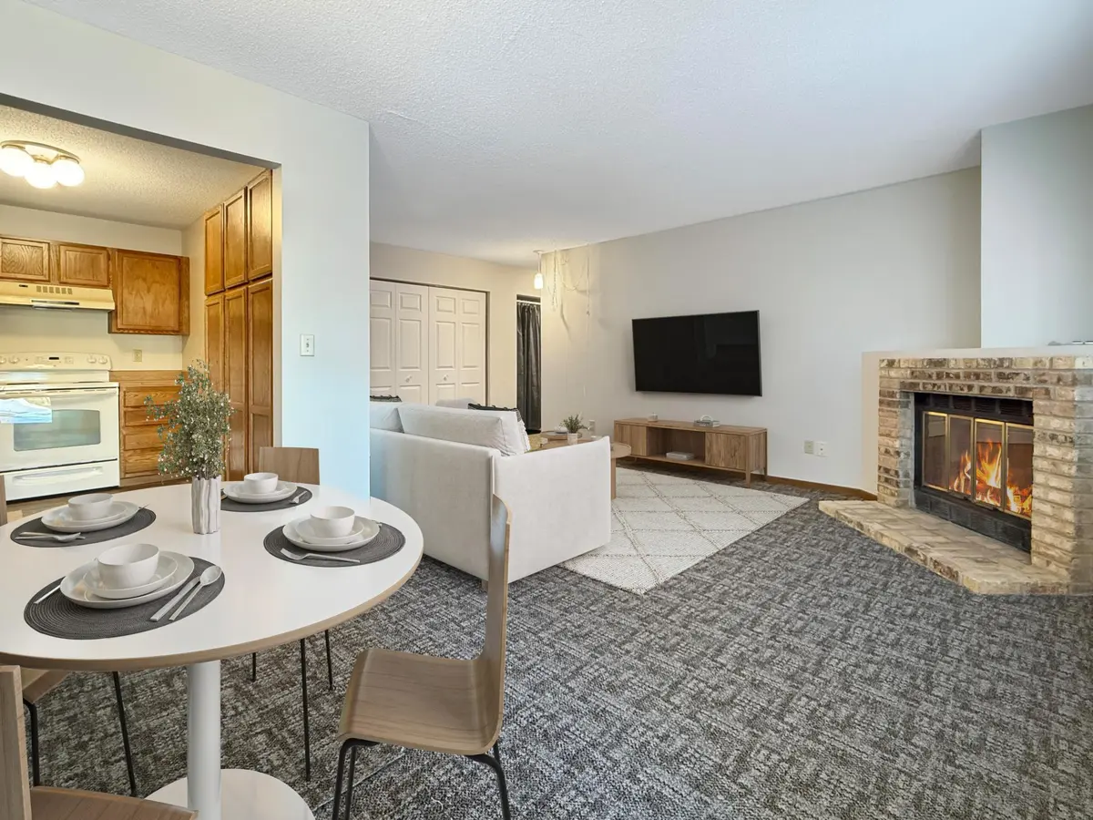 7624 157th ST W #104, Apple Valley, MN 55124