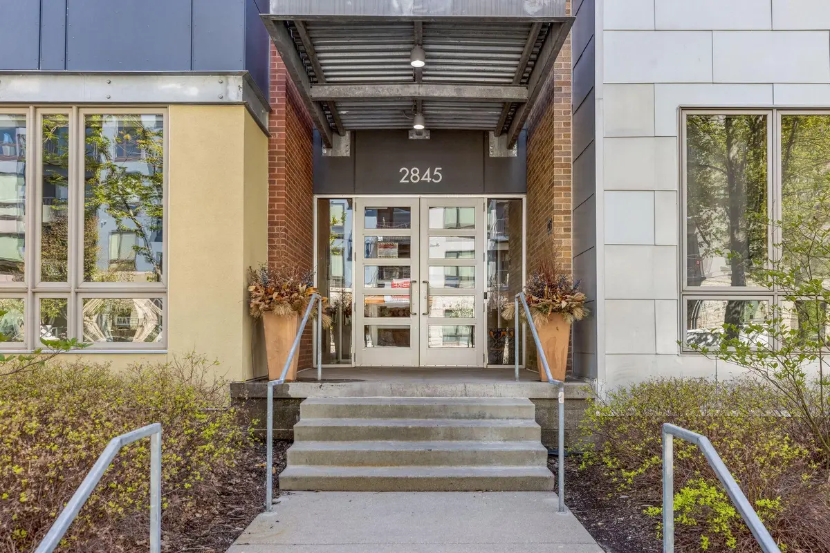 2845 Colfax AVE S #W402, Minneapolis, MN 55408