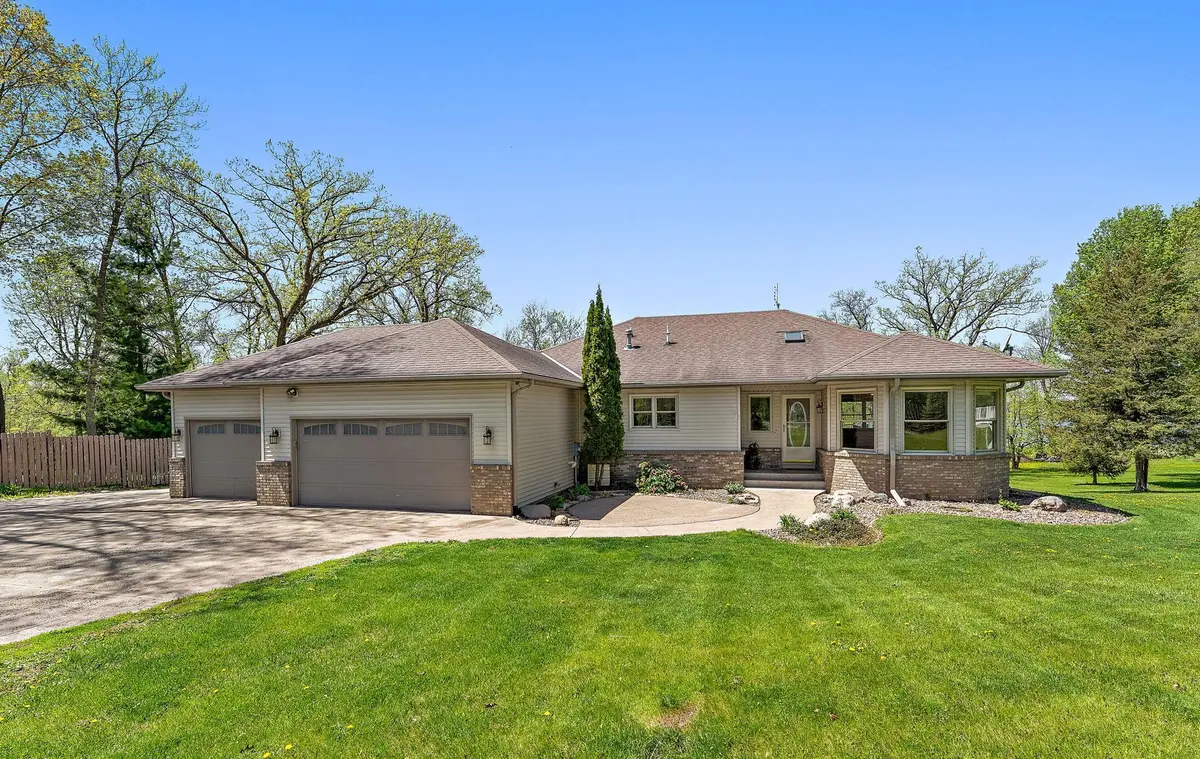 47792 Blue Heron TRL, Rush City, MN 55069