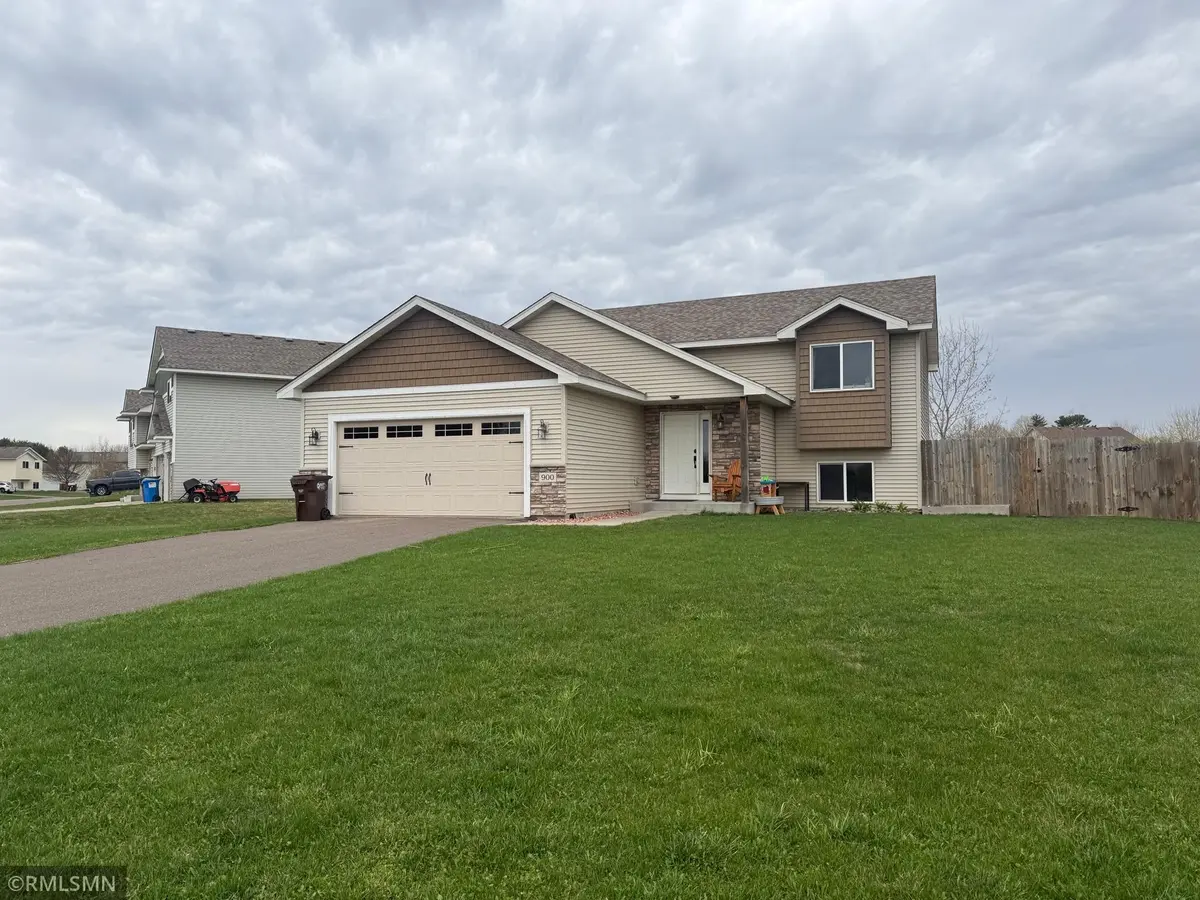 900 Nelson AVE, Mora, MN 55051