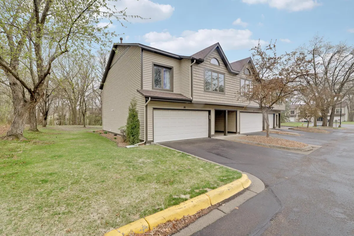 16 110th LN NW, Coon Rapids, MN 55448