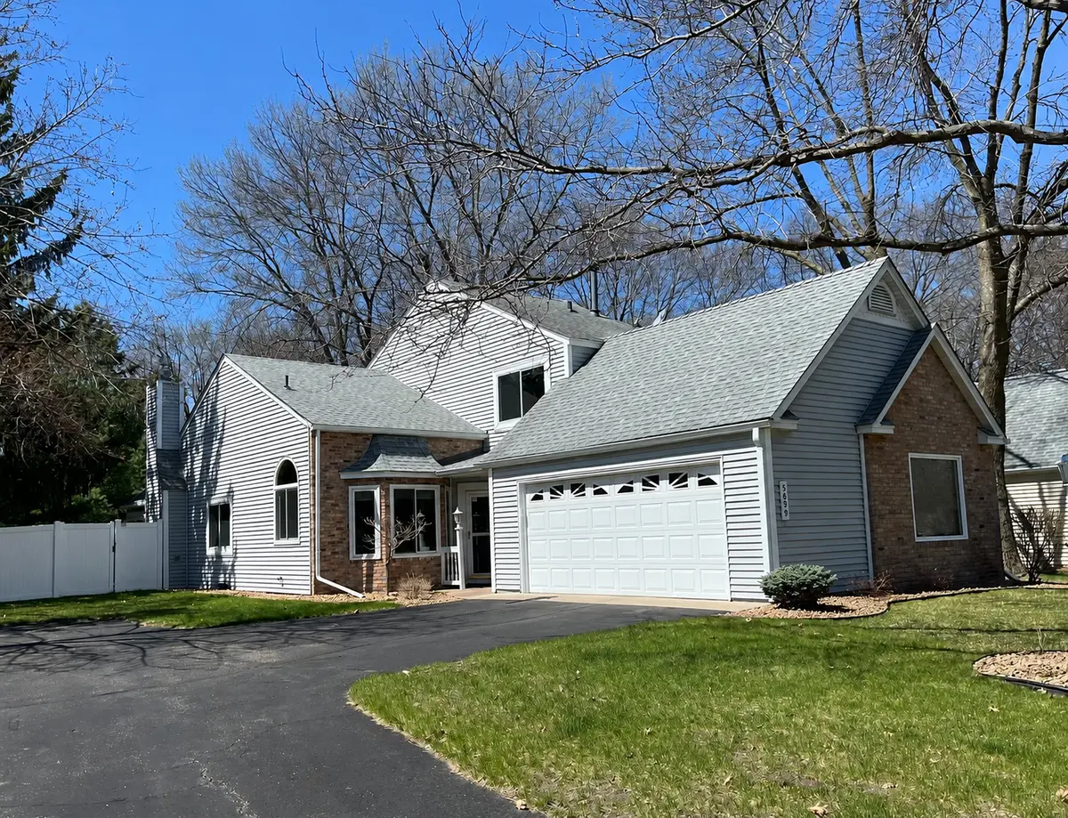 5699 Donegal DR, Shoreview, MN 55126