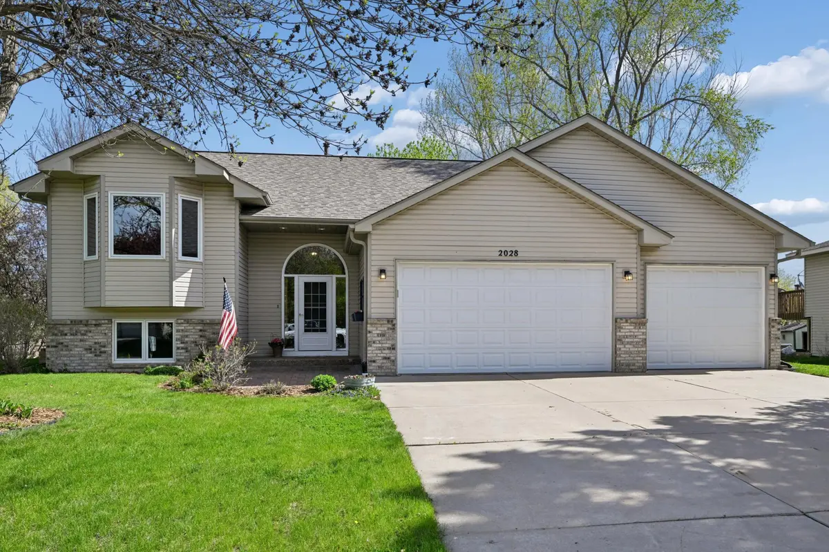 2028 Meadow ST, Cologne, MN 55322