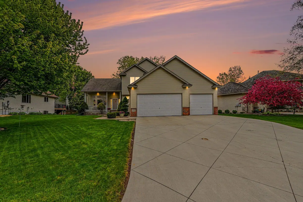 4517 Alicia DR, Inver Grove Heights, MN 55077