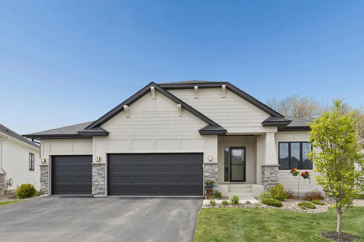 6780 Bellflower DR, Excelsior, MN 55331
