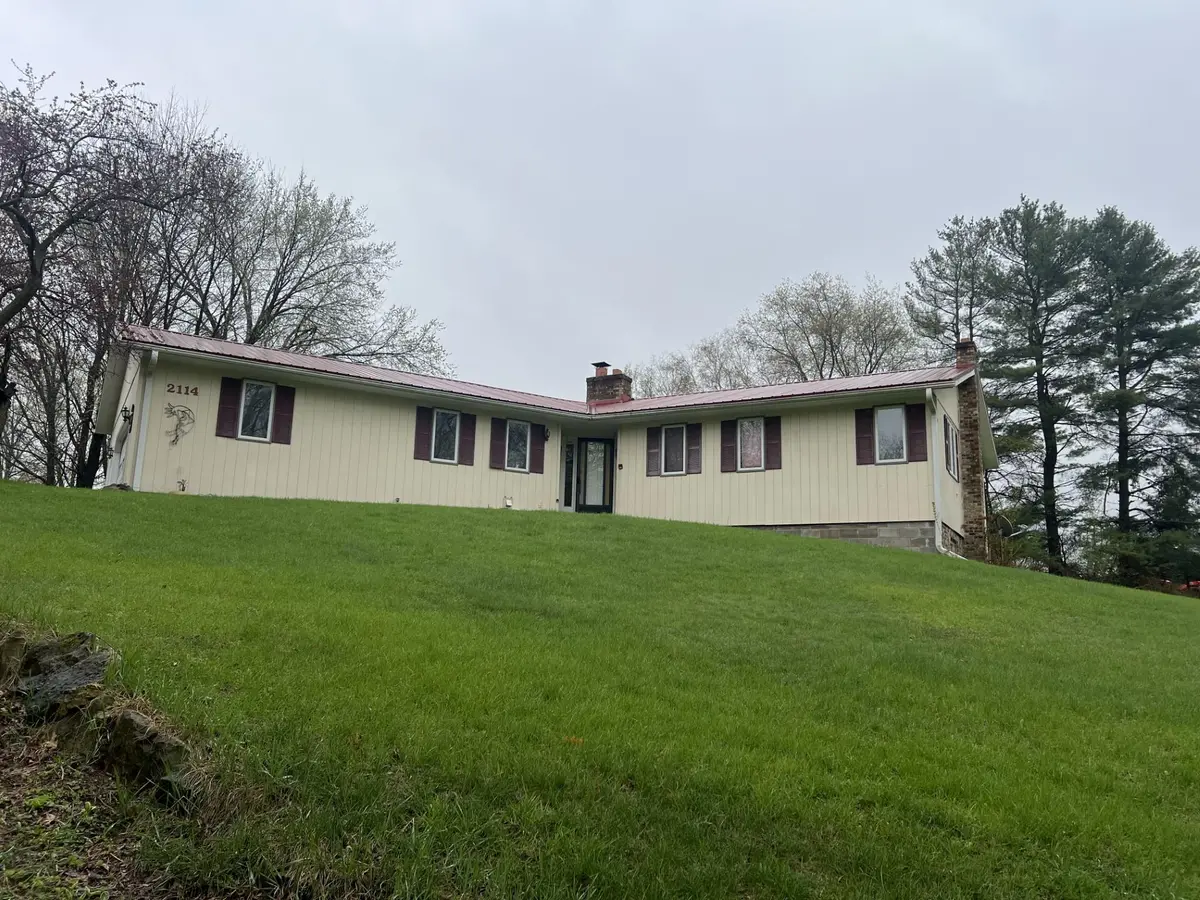 2114 Jannsen CT, Menomonie, WI 54751