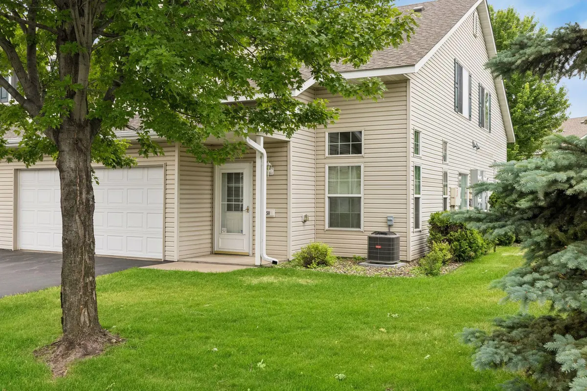 50 Bridgewater TRL, Hudson, WI 54016