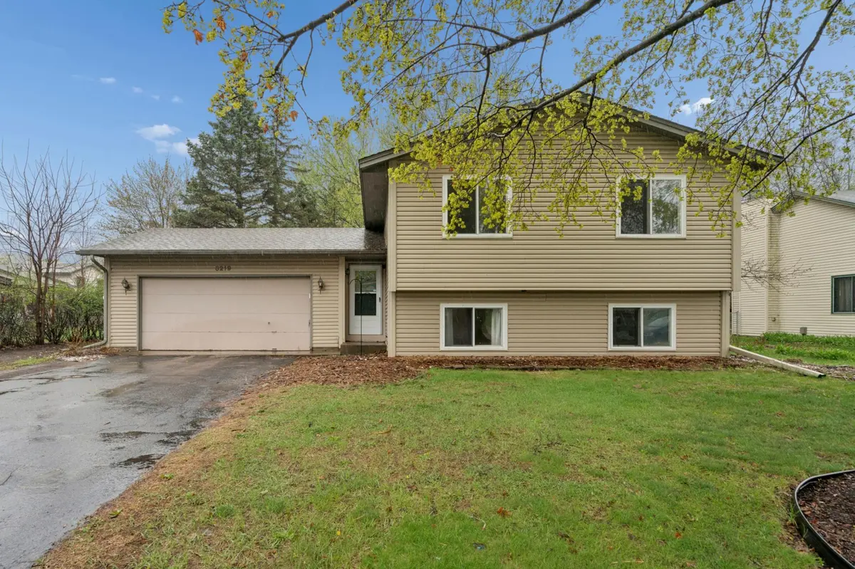 8219 Queen AVE N, Brooklyn Park, MN 55444