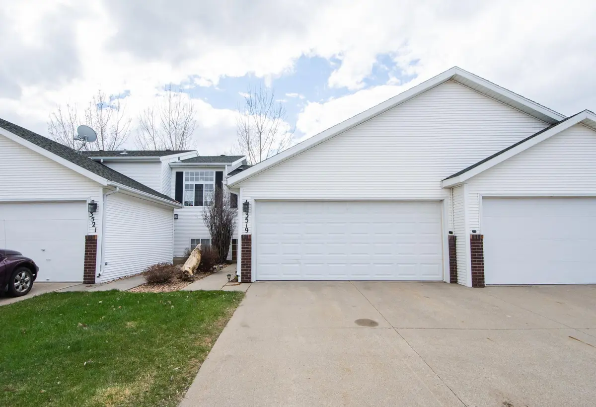 3519 31st ST S, Fargo, ND 58104