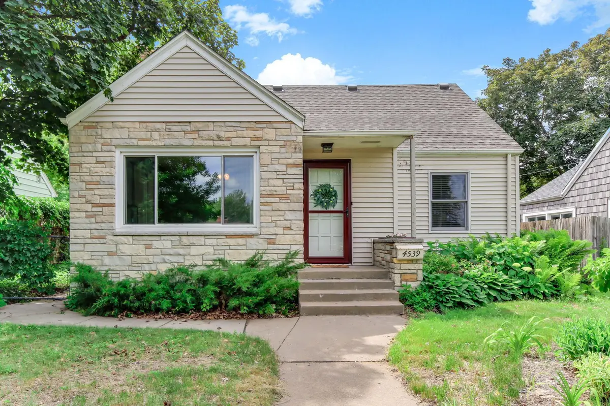 4539 Quail AVE N, Robbinsdale, MN 55422