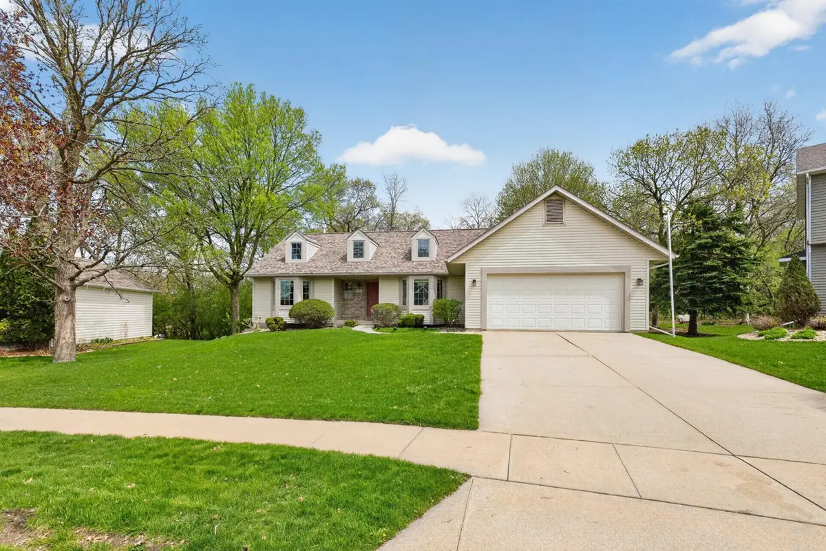 1131 Baird LN NE, Rochester, MN 55906