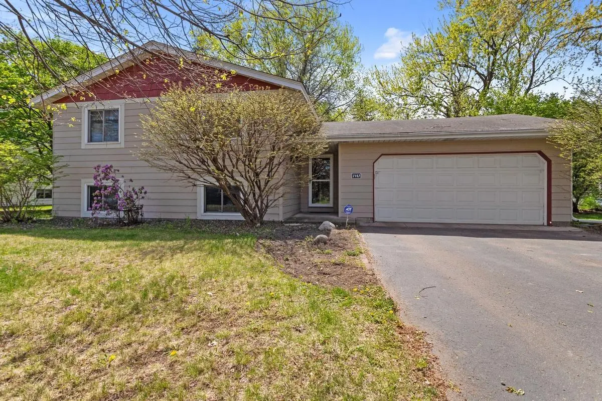 7917 Modern RD, Brooklyn Park, MN 55428