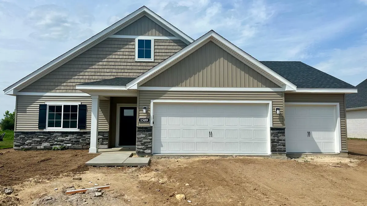 1509 Raccoon LN, New Richmond, WI 54017