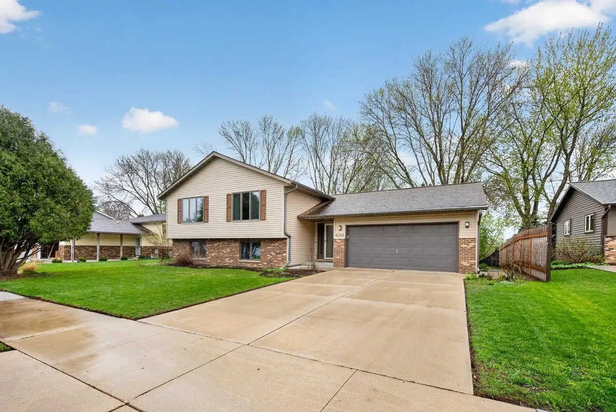 4306 1st ST NW, Rochester, MN 55901