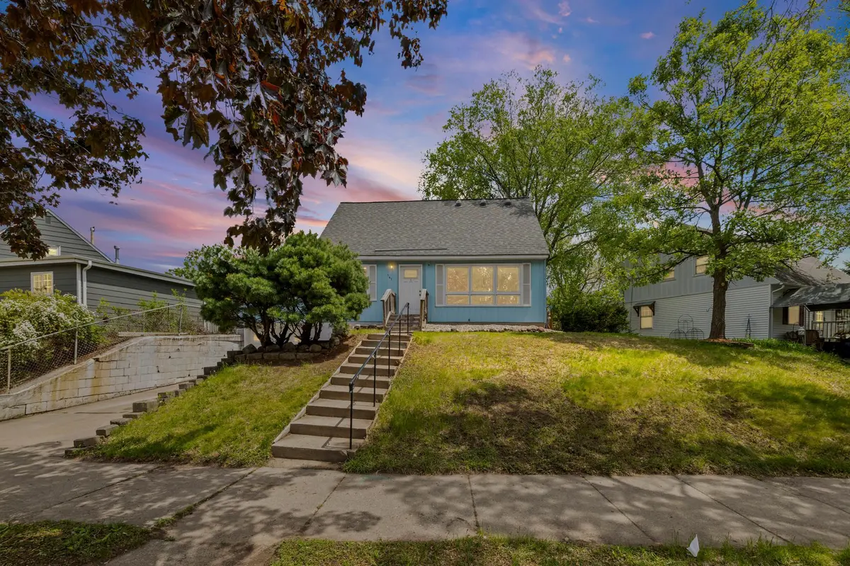 141 Westchester DR, West Saint Paul, MN 55118