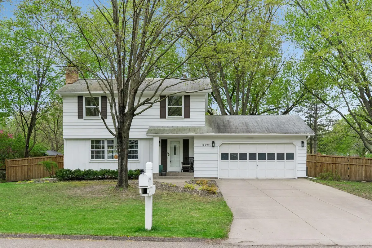 16408 Norwood LN, Minnetonka, MN 55345