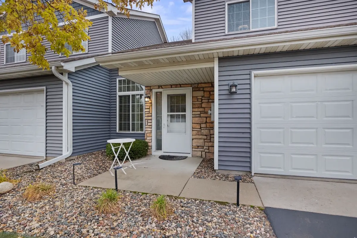10011 Pleasure Creek CIR NE, Blaine, MN 55434