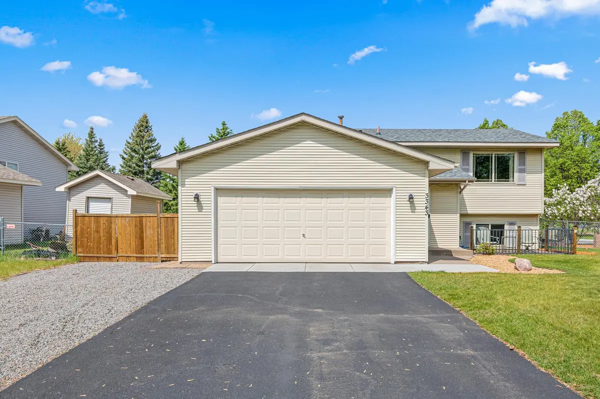 3343 Quarry AVE, Anoka, MN 55303