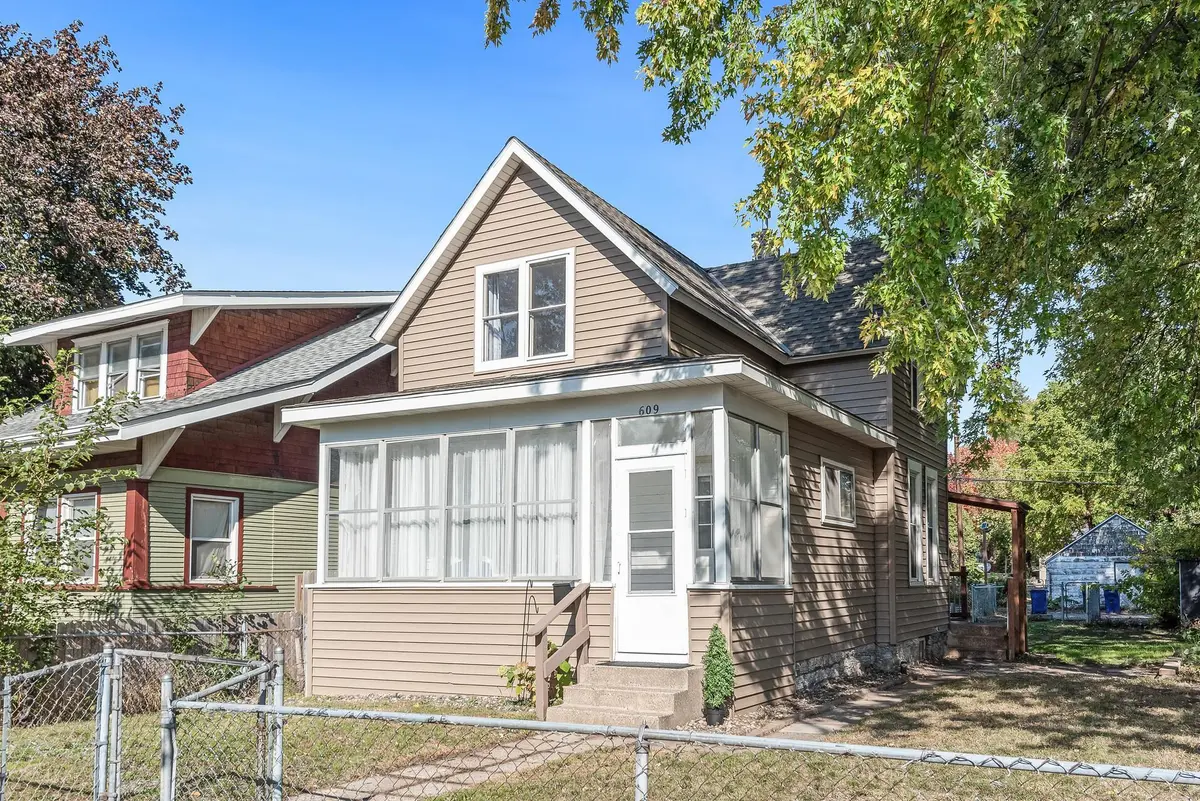 609 Jessamine AVE E, Saint Paul, MN 55130