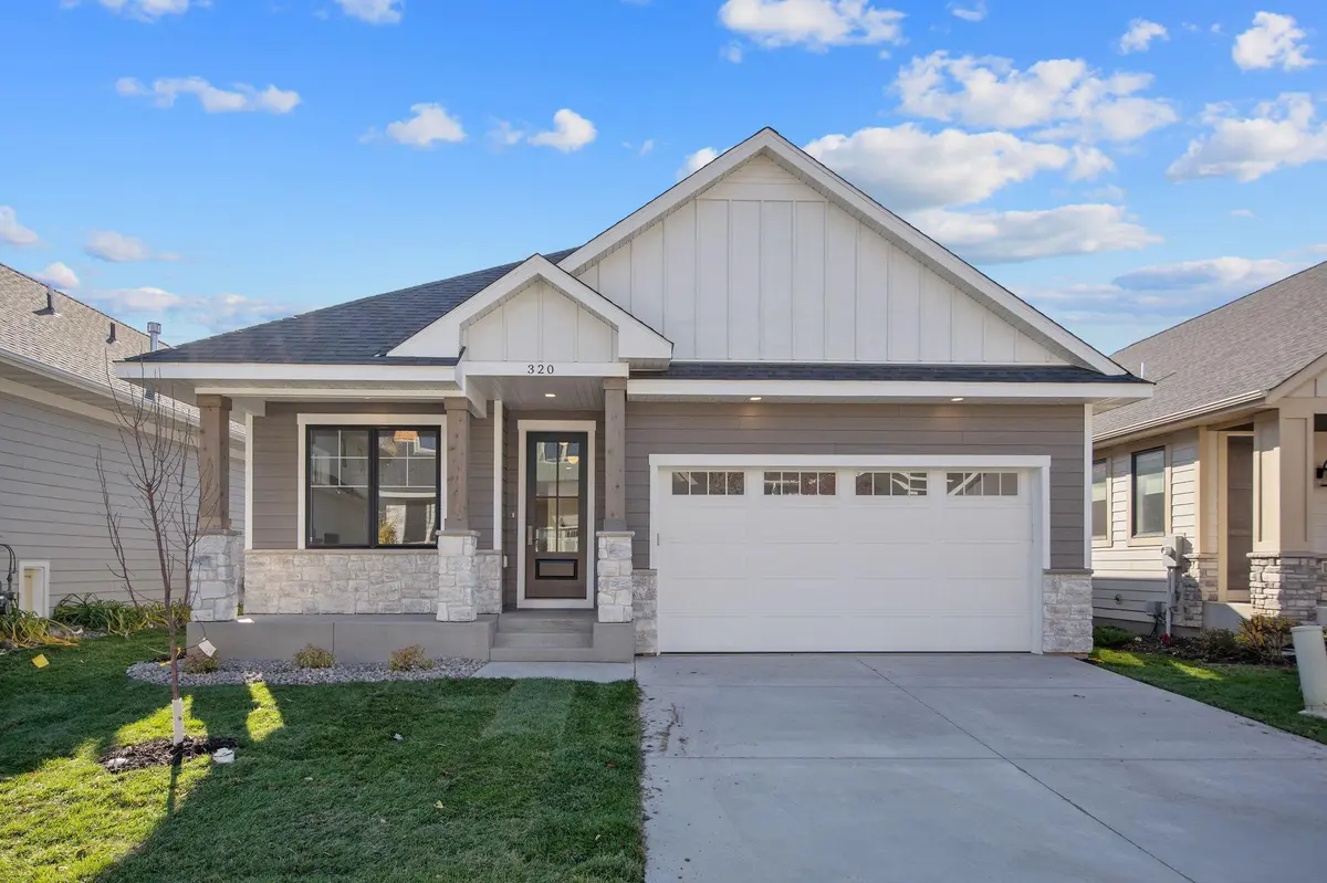 320 Laurel Curve, Golden Valley, MN 55426