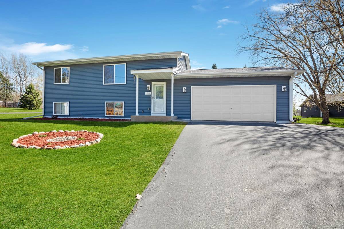 710 S Piety ST, Ellsworth, WI 54011